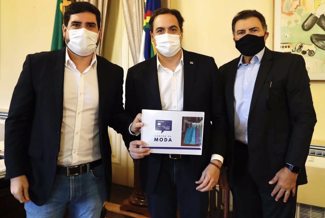 Tonynho Rodrigues apresenta projeto que cria o Cartão da Moda