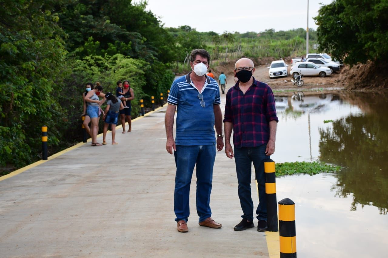 Passagem molhada de Pau Ferro é entregue à população de Salgueiro 