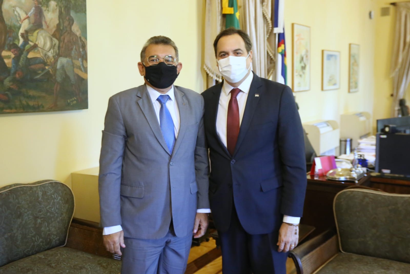 Paulo Dutra debate aumento salarial dos professores com o governador 