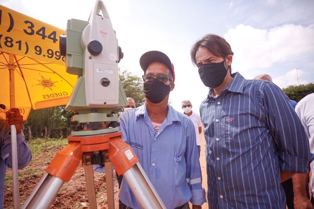 Diogo Moraes realiza vista técnica na PE-283, em Ingazeira 