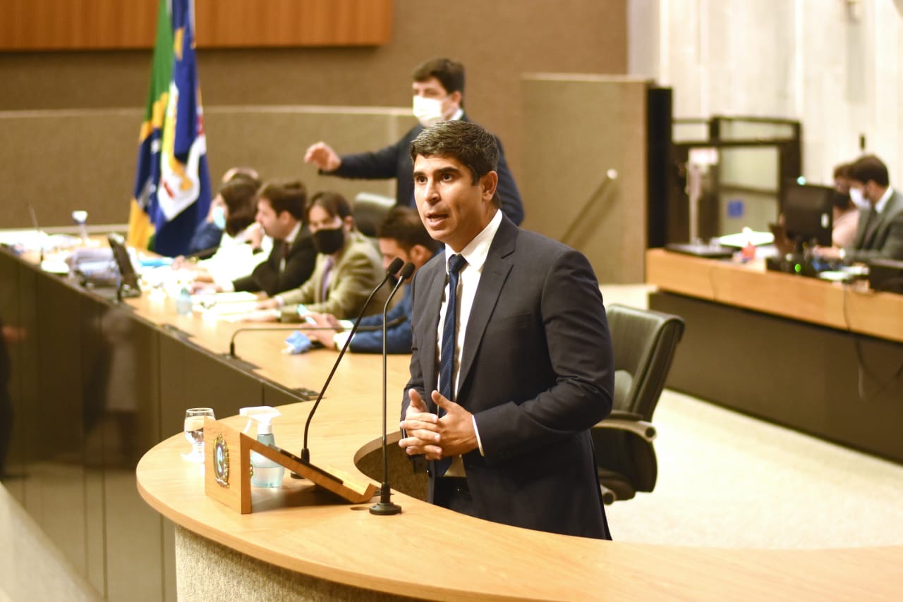 Erick Lessa solicita mais rapidez nas obras da PE-145