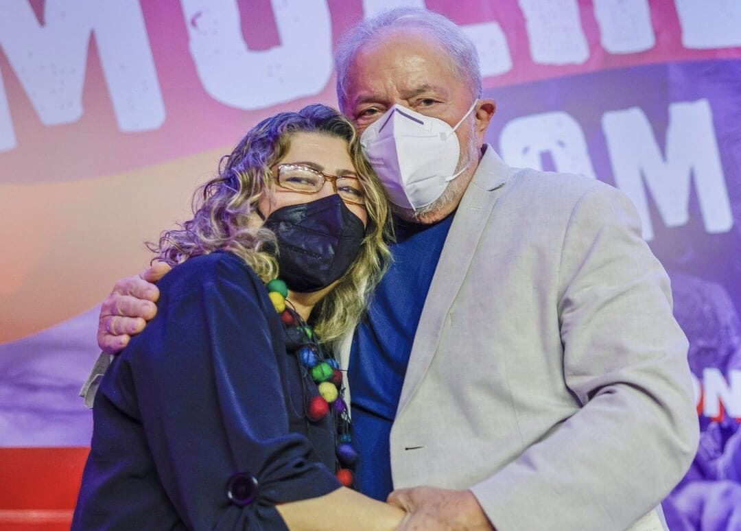 Secretária de Mulheres do PSB participa de evento com Lula