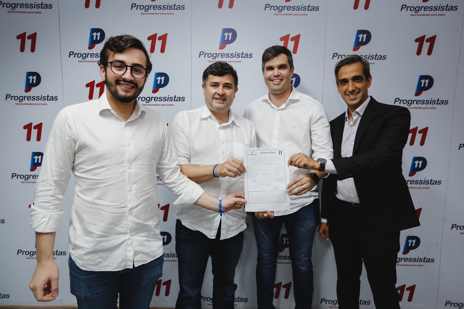 Helinho Aragão se filia ao PP