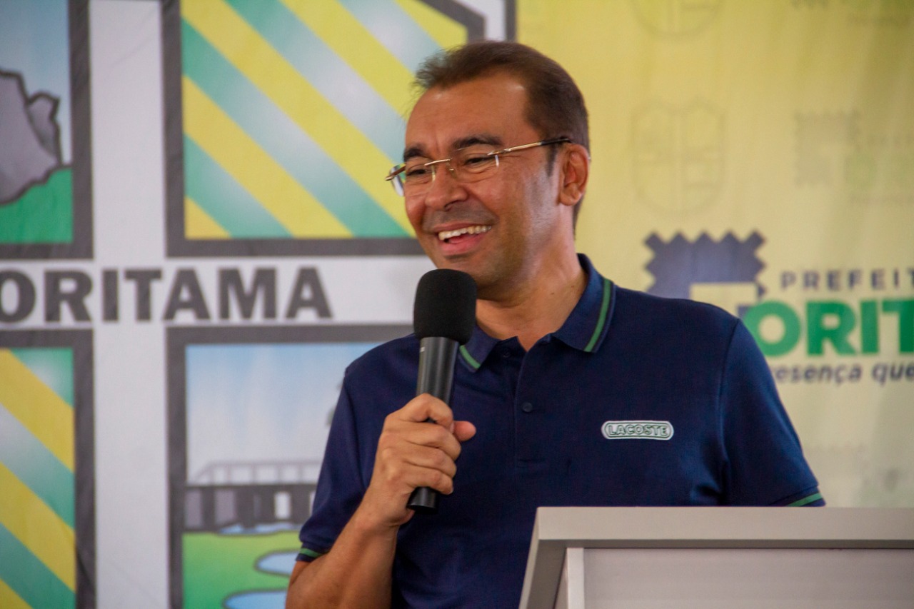 Prefeito de Toritama anuncia reajuste de 36% para professores