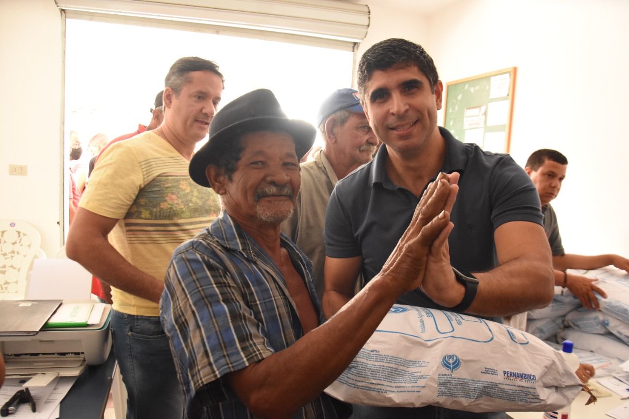 Lessa articula sementes e alevinos para agricultores de Belo Jardim 