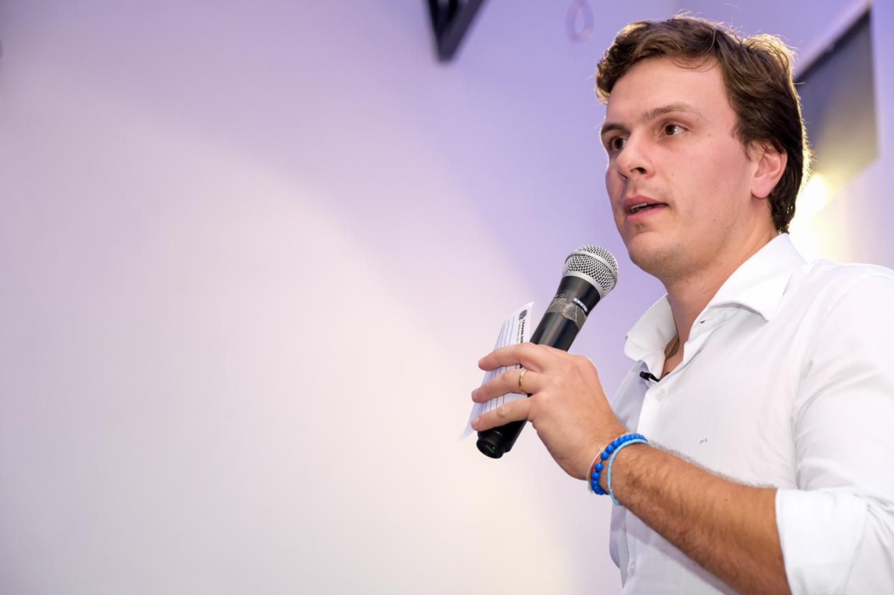 “Polícia está cansada e desmotivada”, diz Miguel em visita ao Agreste