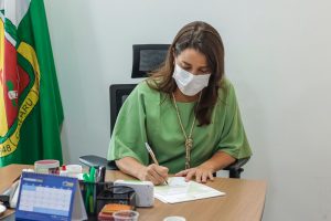 Raquel mantém proposta de criar 139 novos cargos comissionados