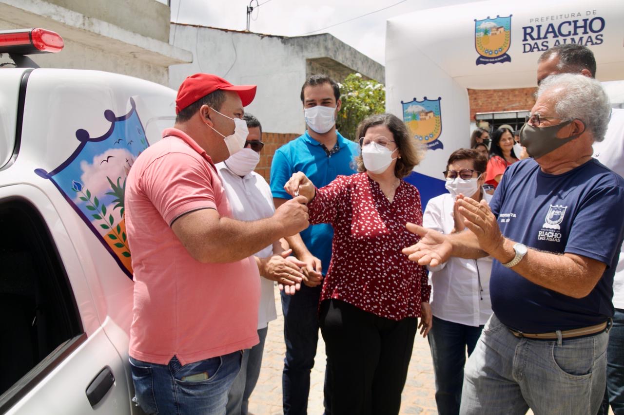 Emenda de Teresa garante ambulância para Riacho das Almas 