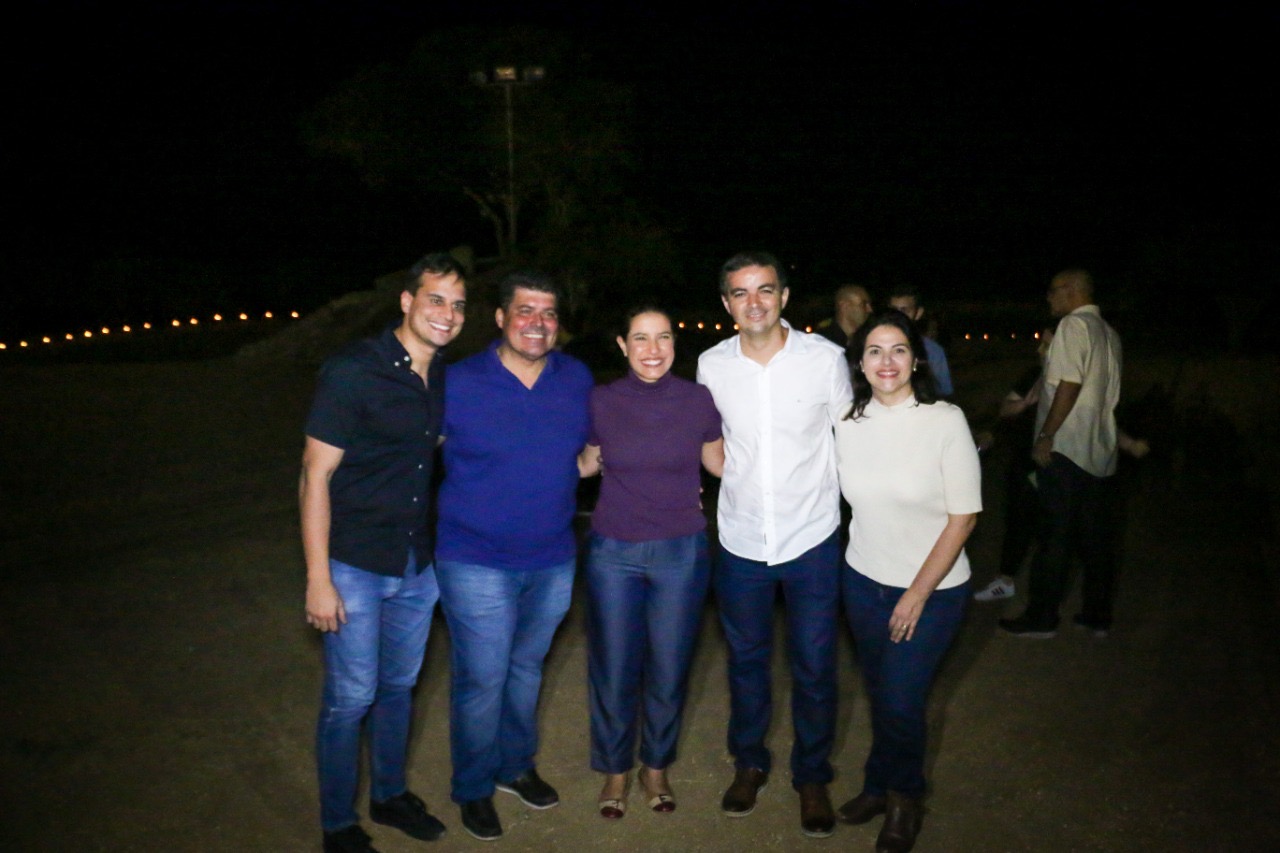 Allan Carneiro acompanha Raquel Lyra na Paixão de Cristo