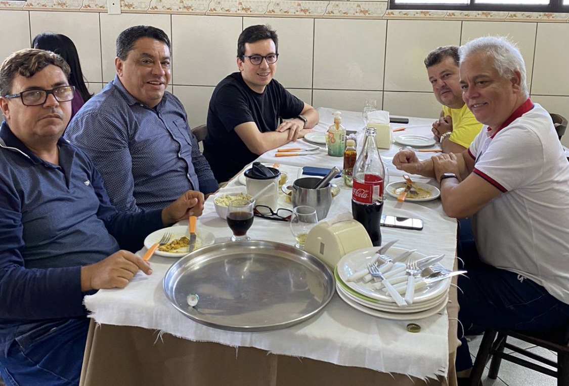 Raffiê reúne comando do União Brasil em Caruaru