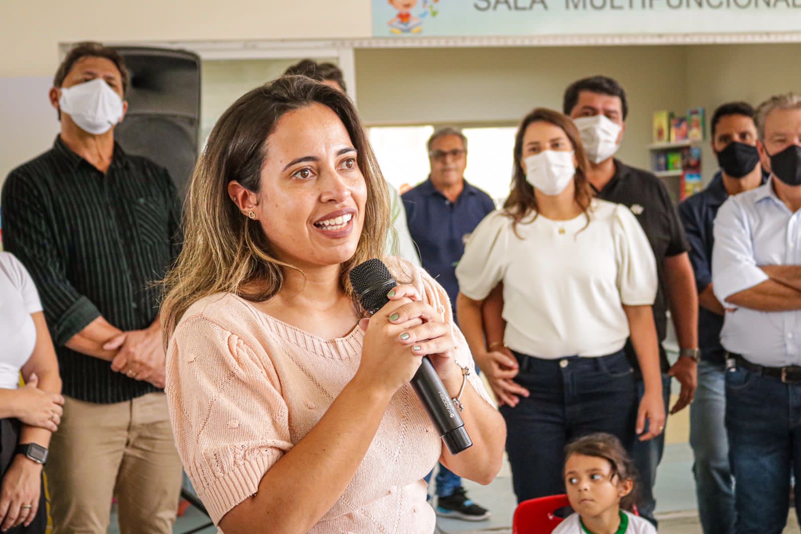 Aline propõe políticas para órfãos de vítimas do feminicídio