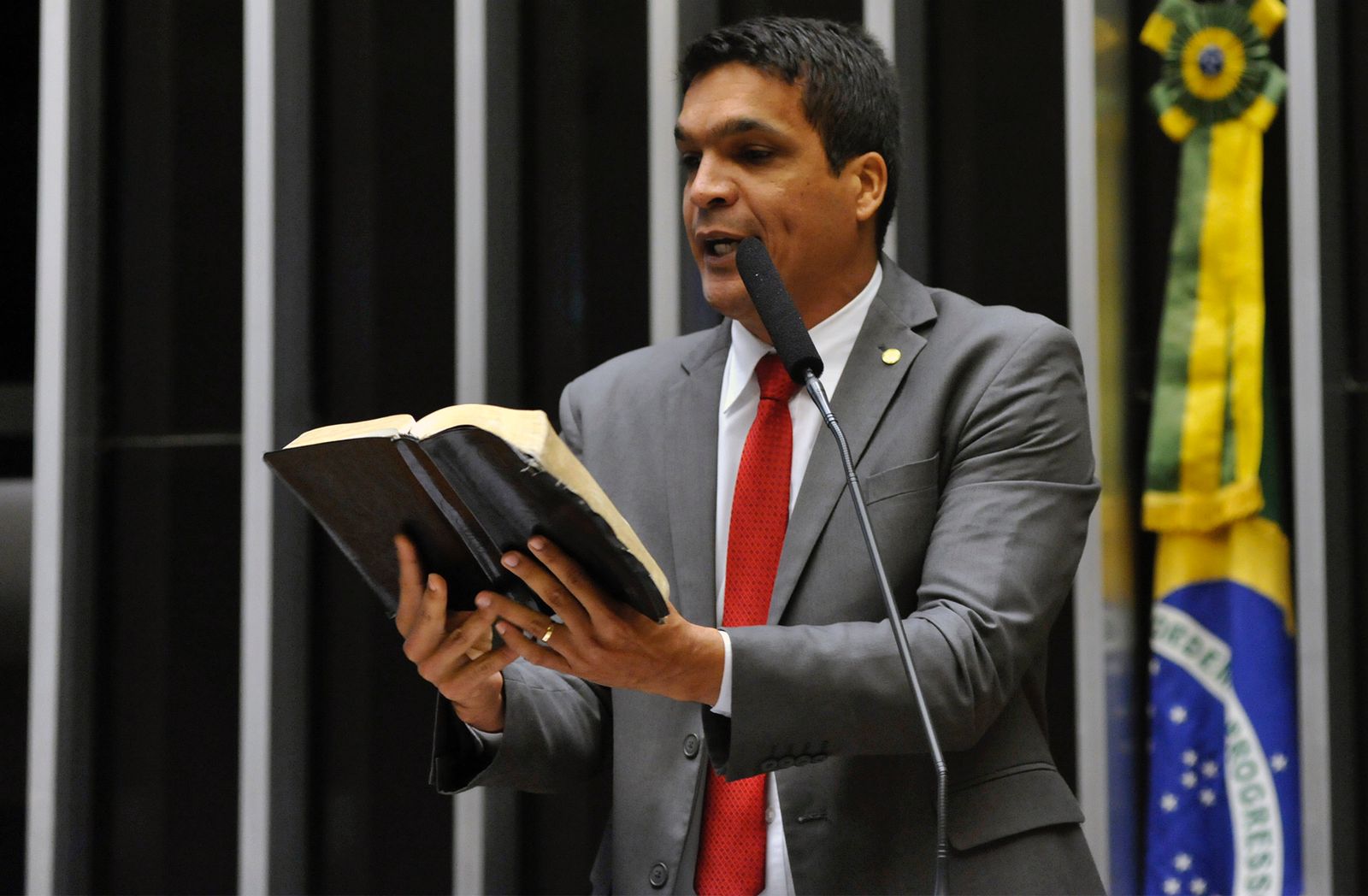 Cabo Daciolo visita assentamento do MST em Caruaru