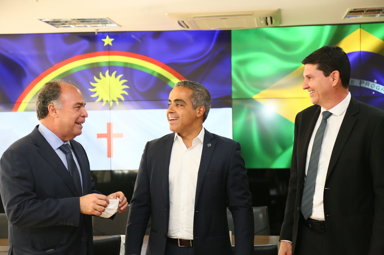 Em Brasília, Simão articula novos investimentos para Petrolina