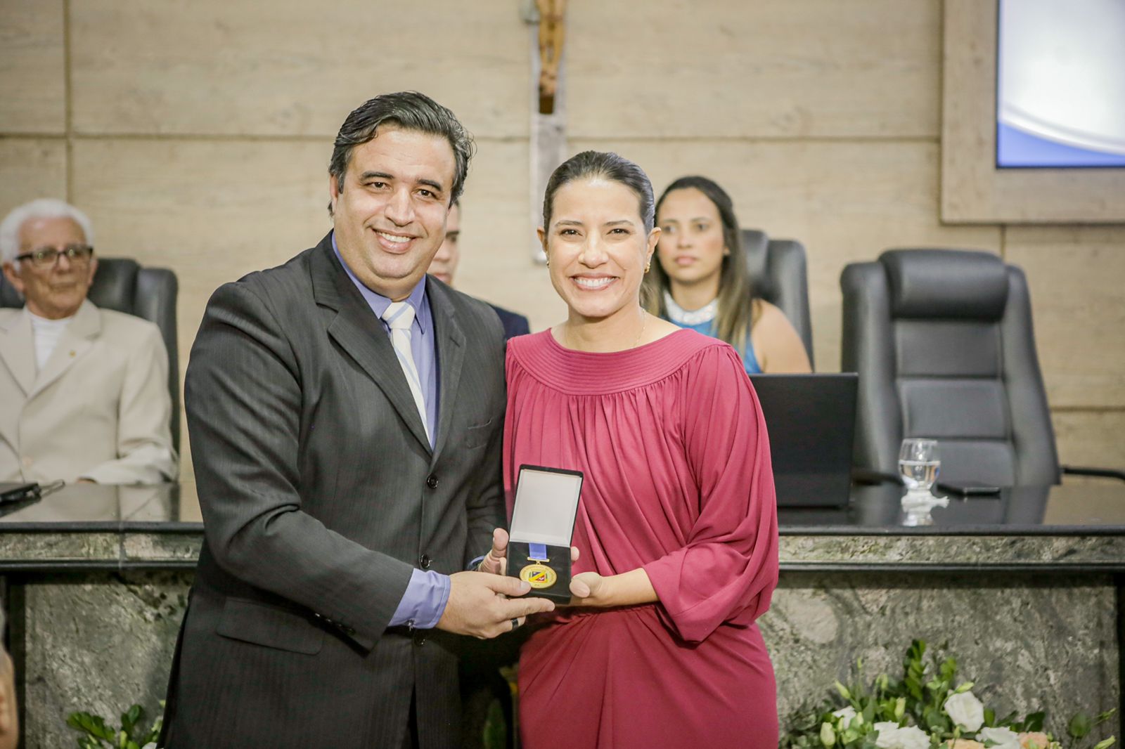 Raquel Lyra é homenageada pela Câmara de Caruaru