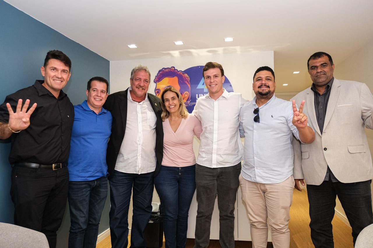 Miguel Coelho recebe novos apoios no Agreste