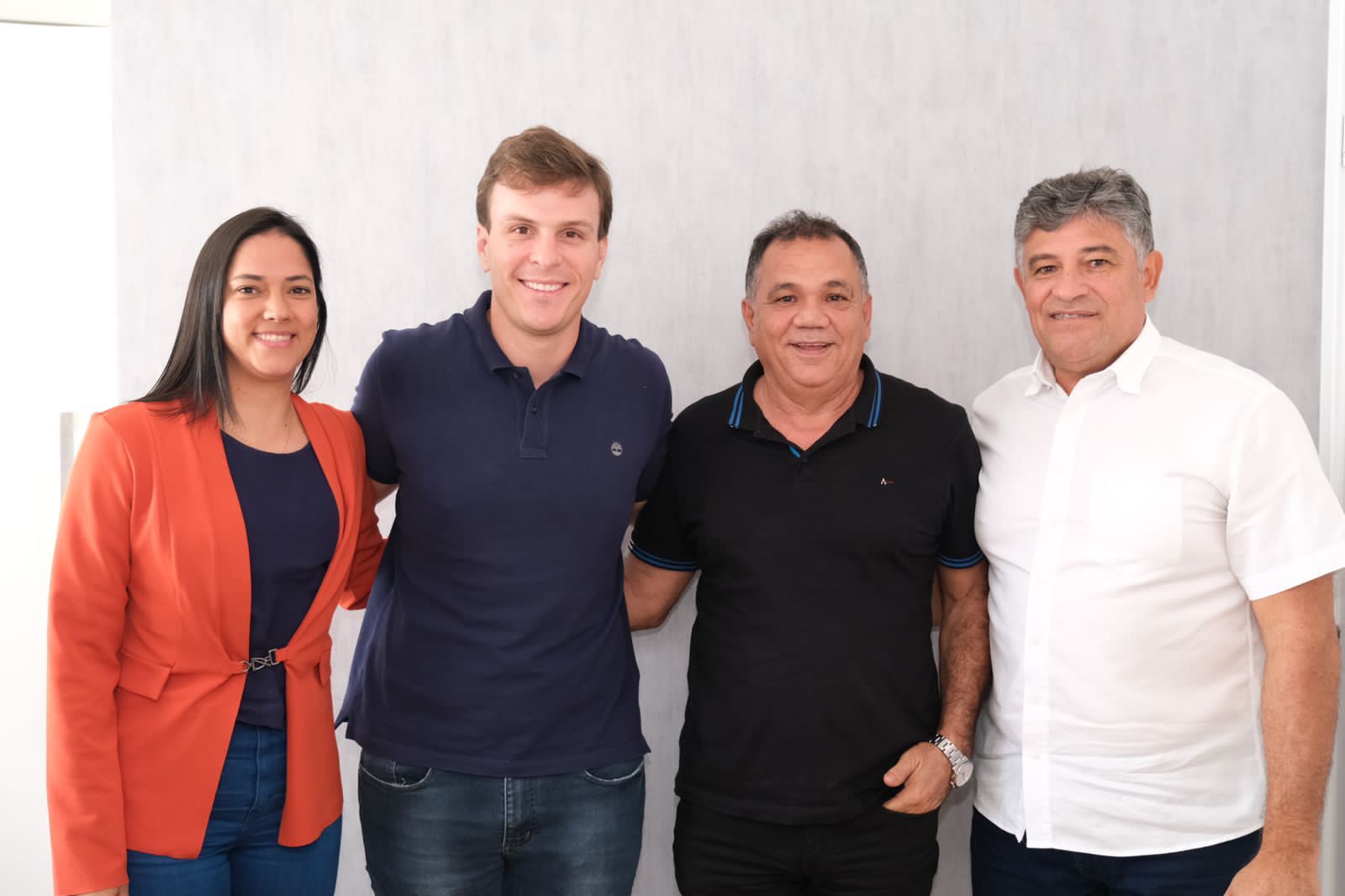 Miguel recebe apoio de ex-prefeito de Águas Belas