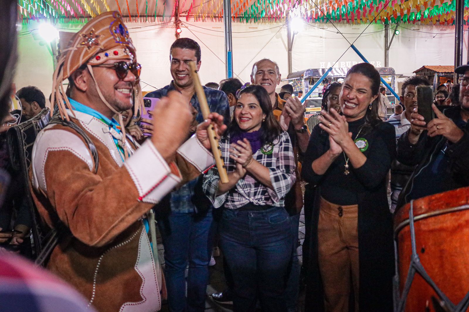 Raquel Lyra comemora retomada do São João em Caruaru 