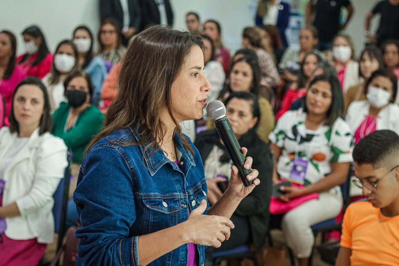 Raquel recebe apoio de vereadoras em Congresso da UVP