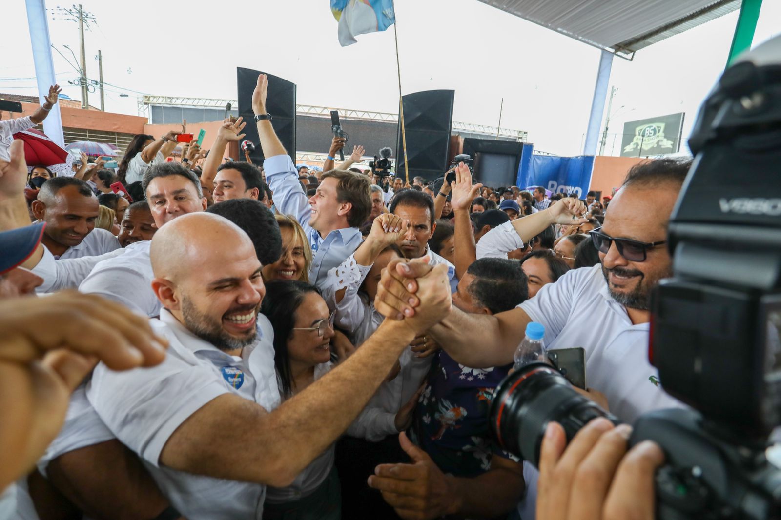 Romero Sales Filho mostra força política em ato de pré-campanha