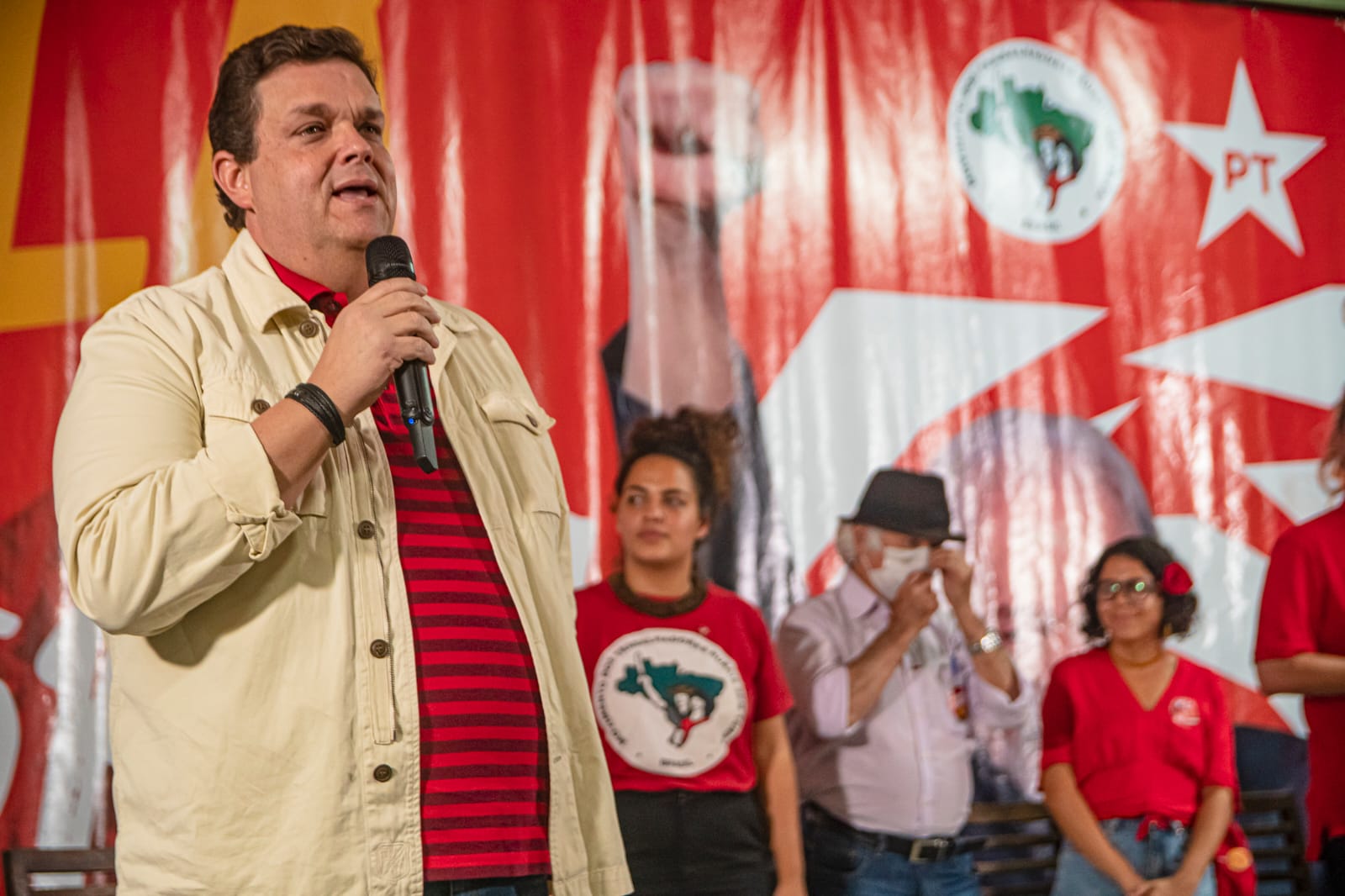 Wolney prestigia lançamento da pré-candidatura de Rosa Amorim 
