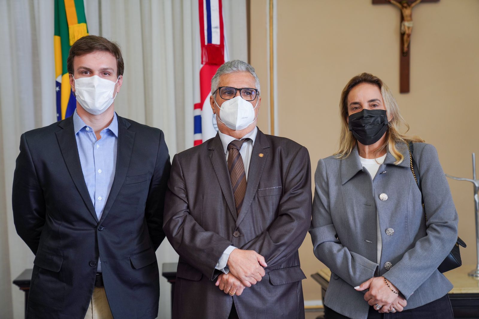 Miguel Coelho se reúne com presidente do TJPE