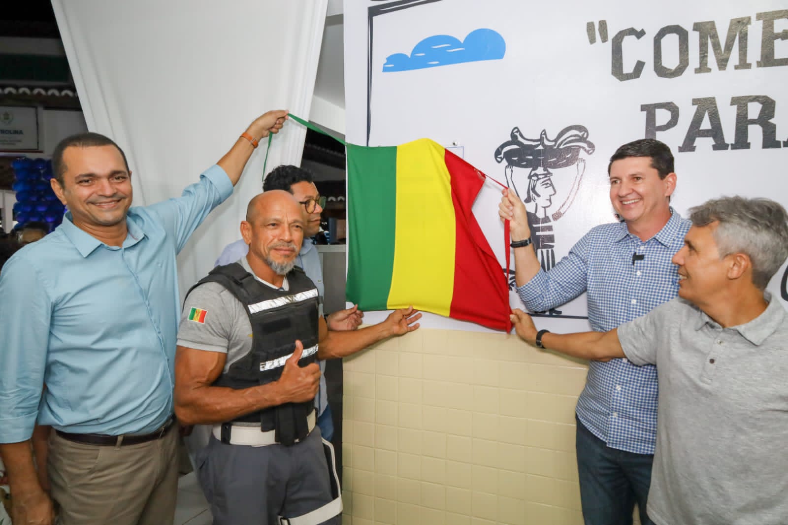 Simão entrega 6ª escola de tempo integral em Petrolina 