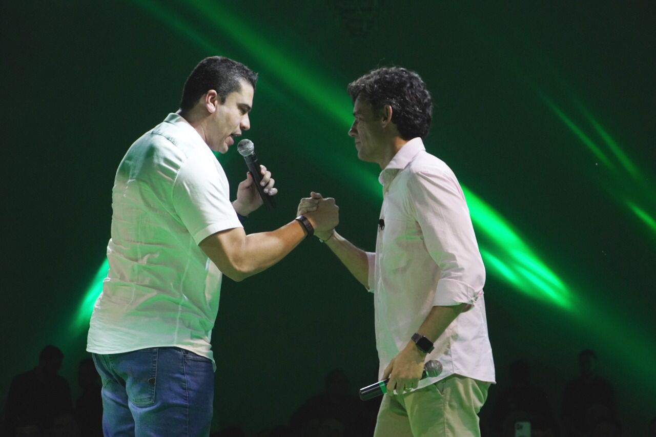 Prefeito de Caruaru prestigia evento de Daniel Coelho 