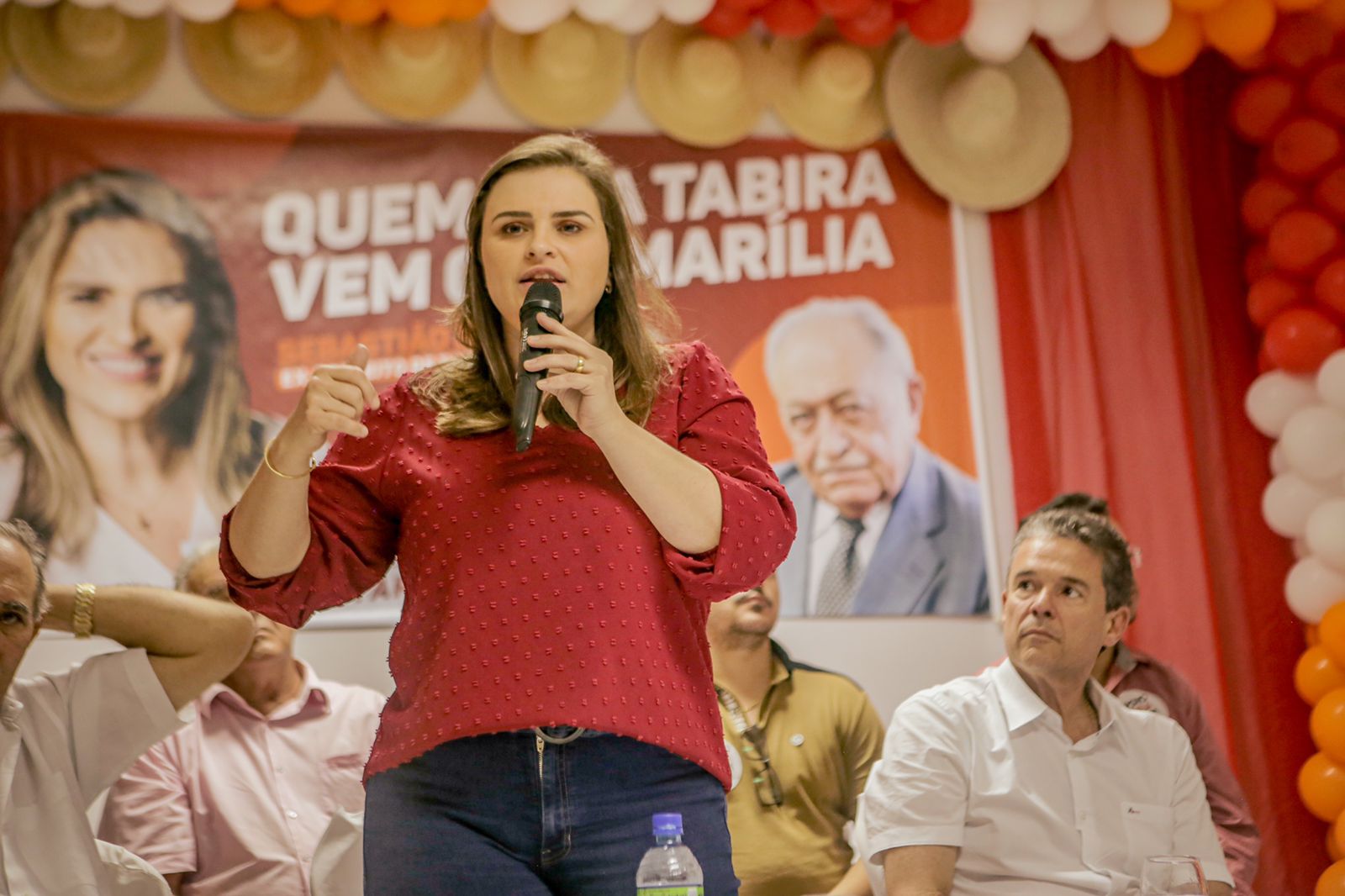 Marília Arraes inicia giro pelo Sertão do Pajeú