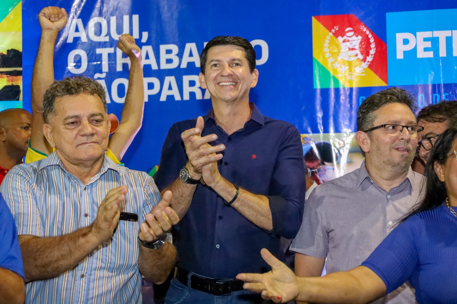 Simão anuncia recapeamento de 44 ruas de Petrolina