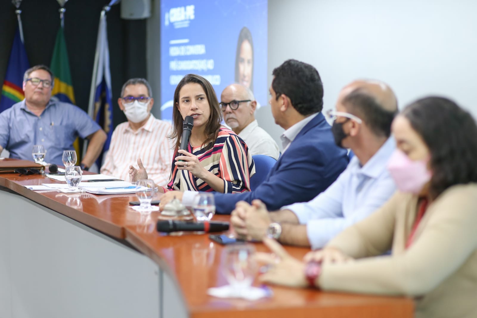 No CREA, Raquel se compromete com habitação popular 