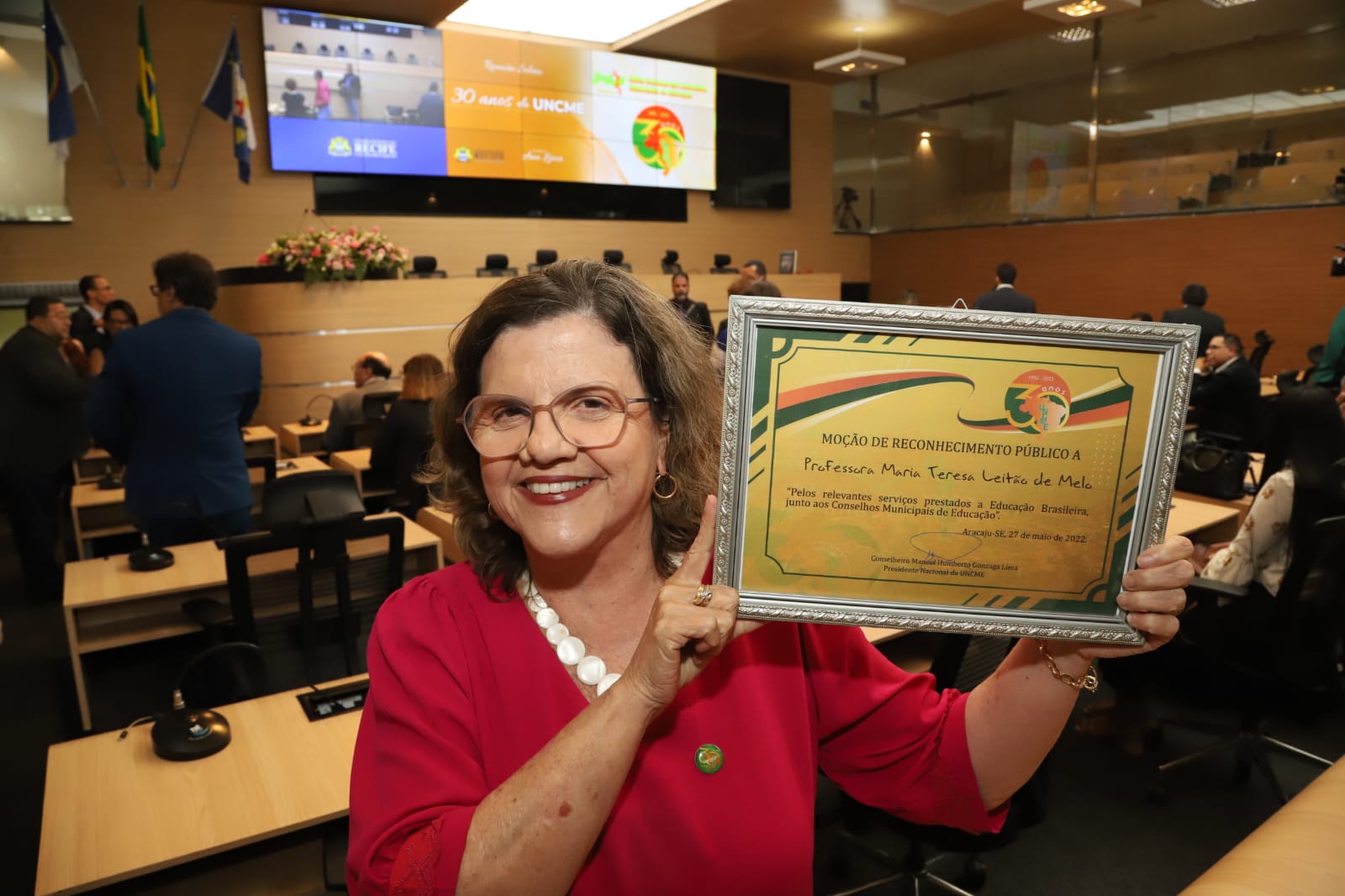 Teresa Leitão é homenageada nos 30 anos da UNCME