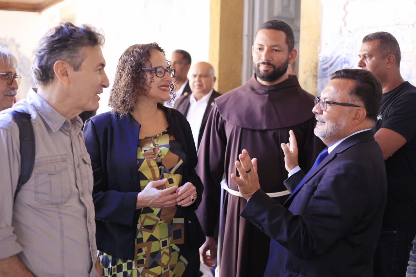 Luciana prestigia ato pela criação do Parque das Religiões