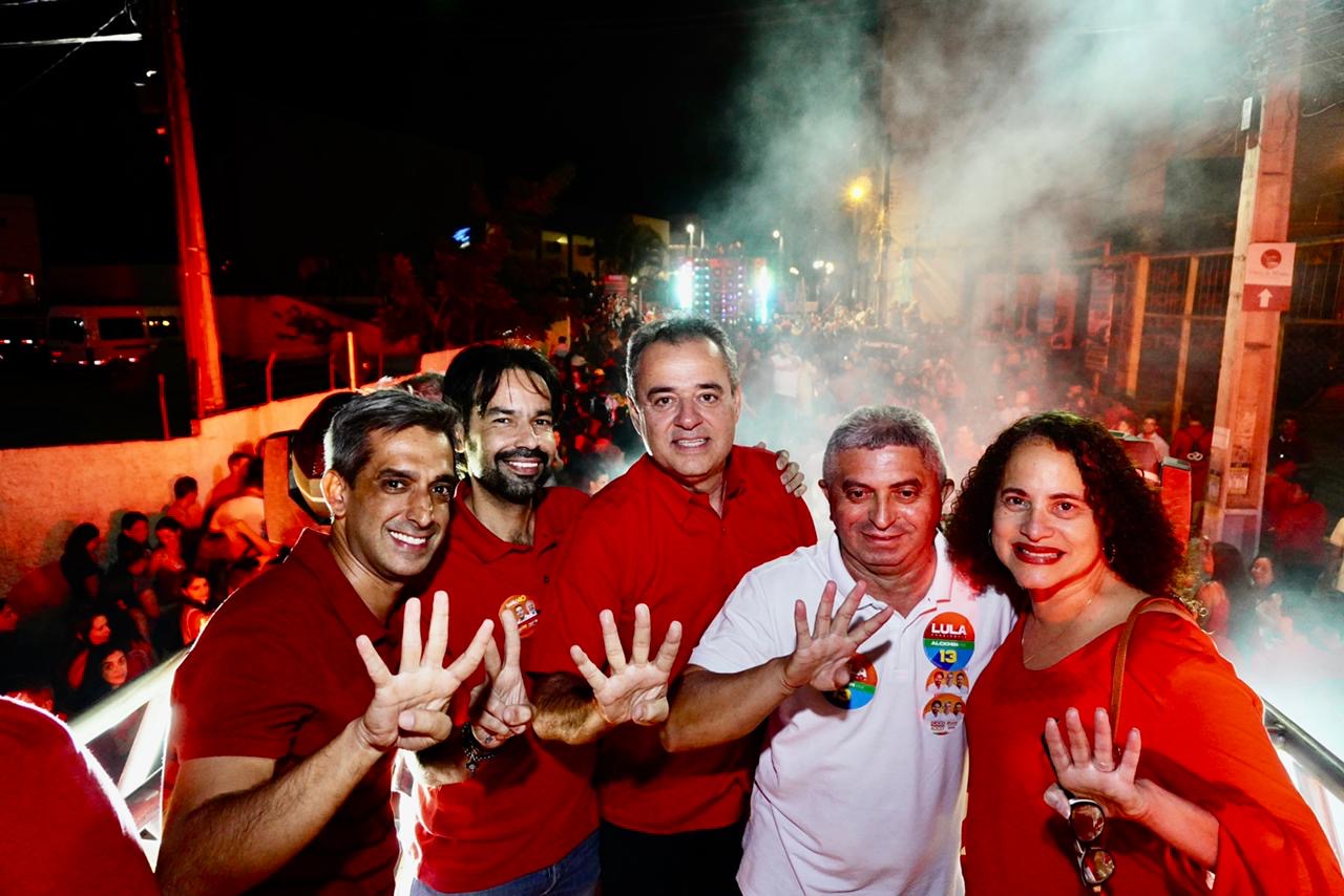 Diogo Moraes reúne apoiadores em Santa Cruz do Capibaribe 