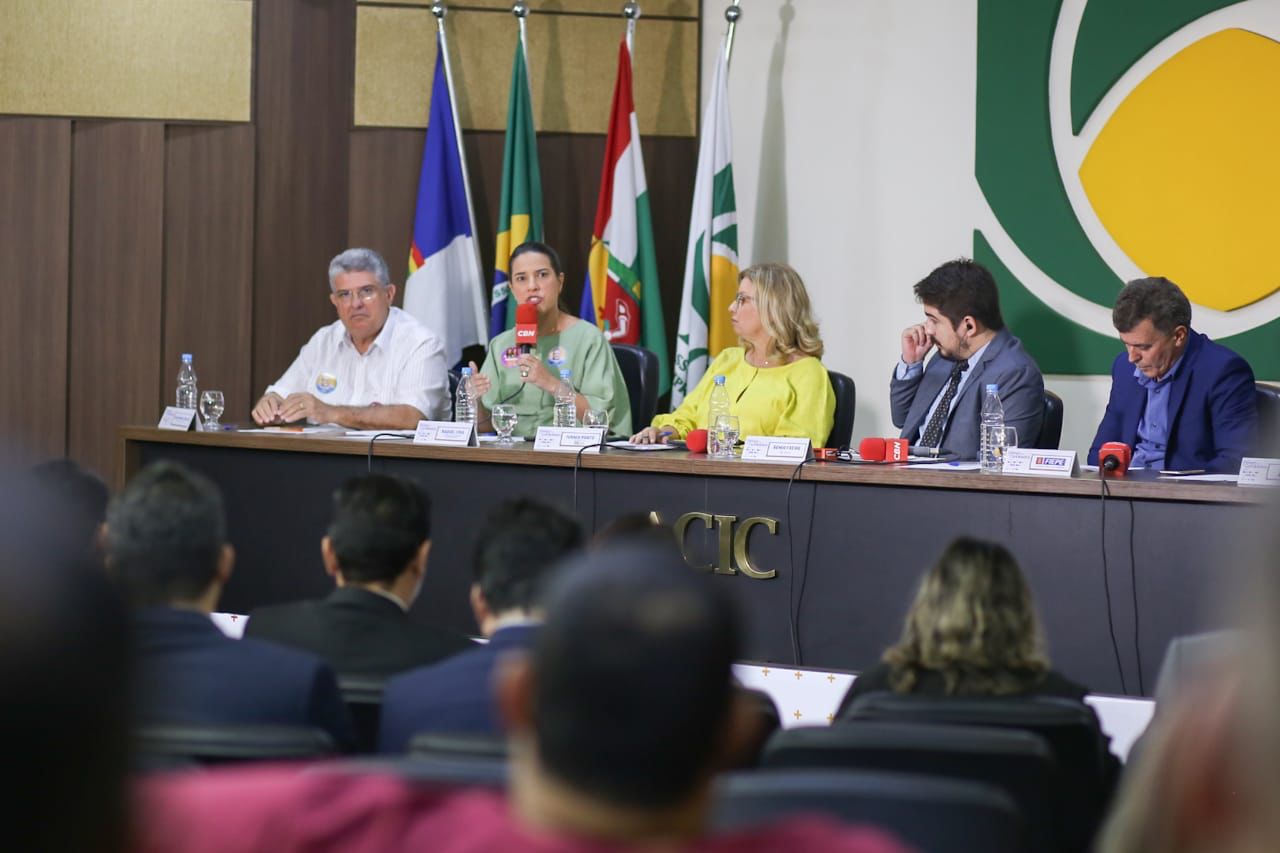 Em Caruaru, Raquel  apresenta propostas para o setor empresarial