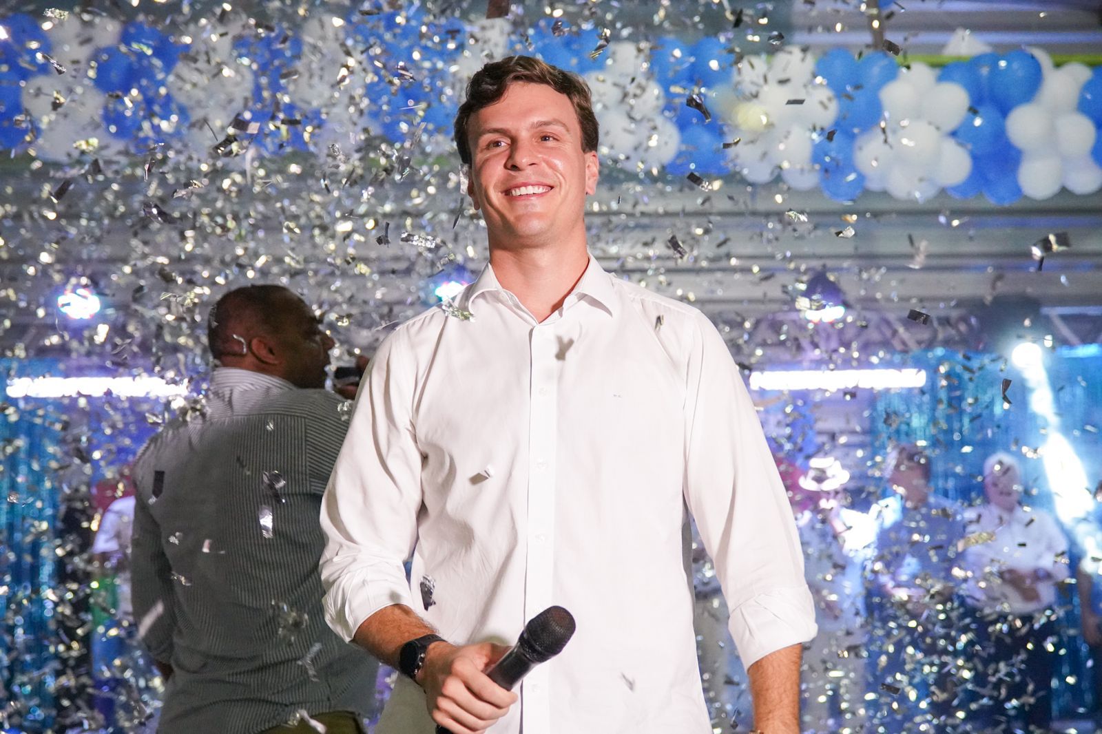 Miguel Coelho inicia campanha com evento em Petrolina