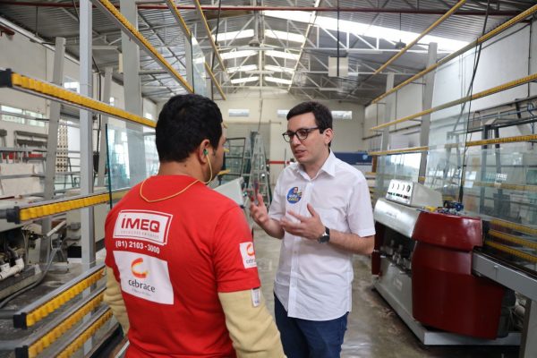 Raffiê visita Distrito Industrial e defende investimentos para o setor