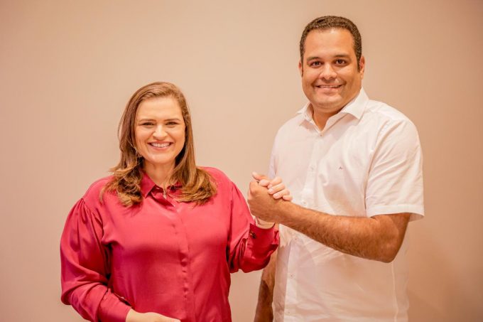 Prefeito de Feira Nova declara apoio a Marília Arraes