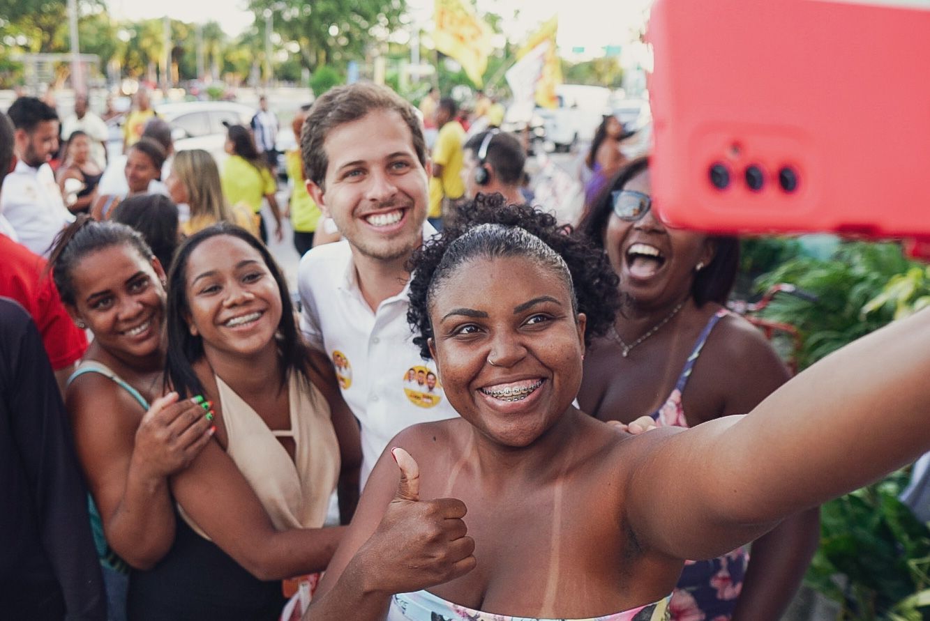 Pedro Campos intensifica caminhada no Recife