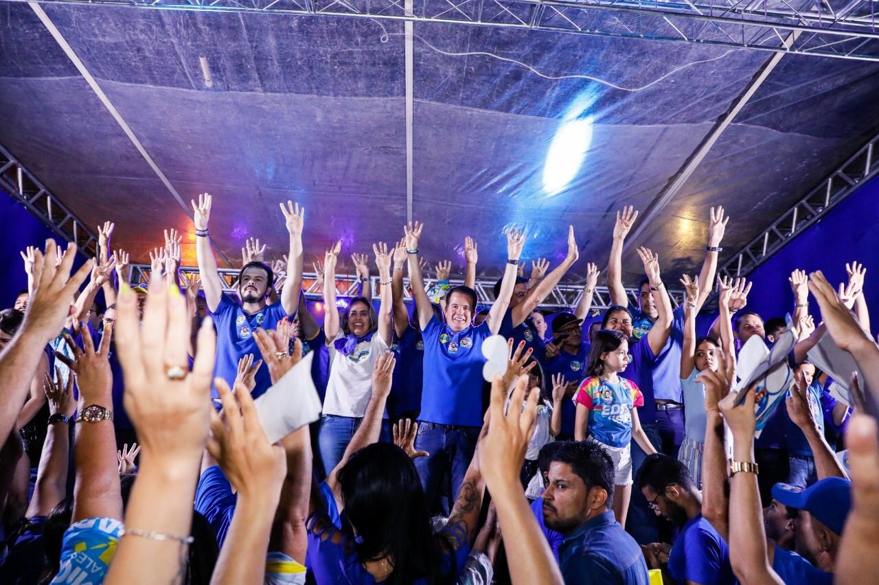 “Edson Folia” leva multidão às ruas de Santa Cruz do Capibaribe