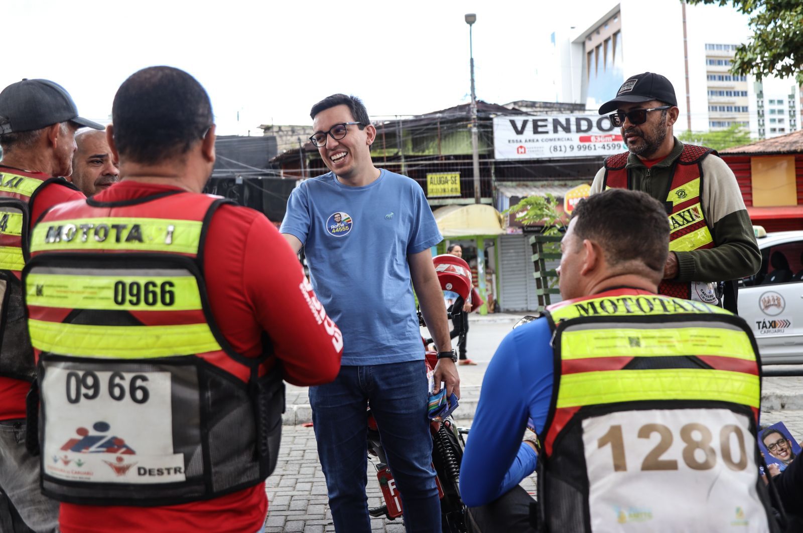 Raffiê firma compromisso com mototaxistas