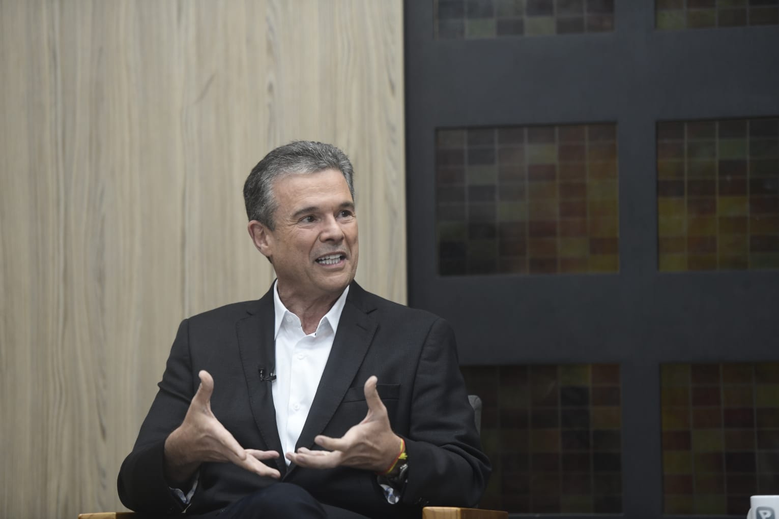 Decisão proíbe inserções de André de Paula no rádio e TV