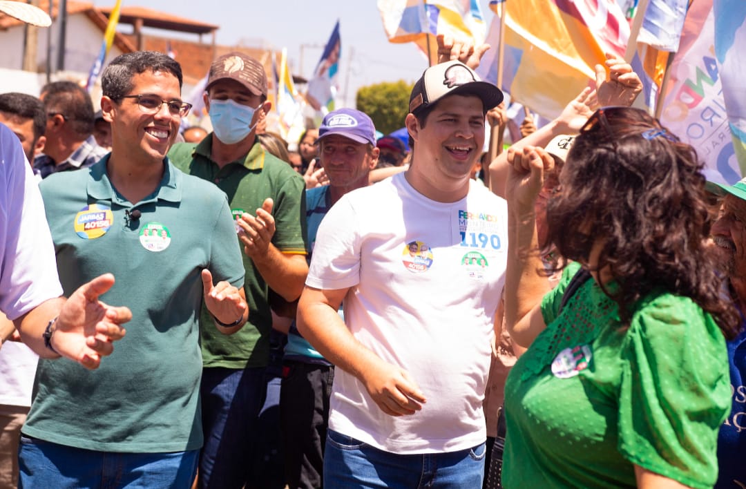 Jarbas Filho participa de caminhada em Afrânio