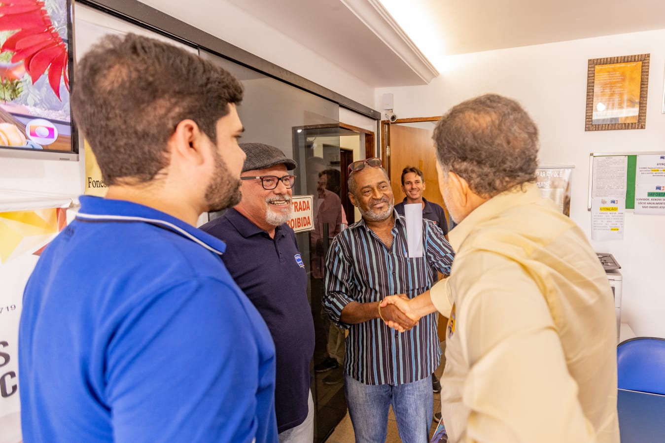 Tony Gel e Tonynho visitam Sismuc em comemoração aos 33 anos do sindicato