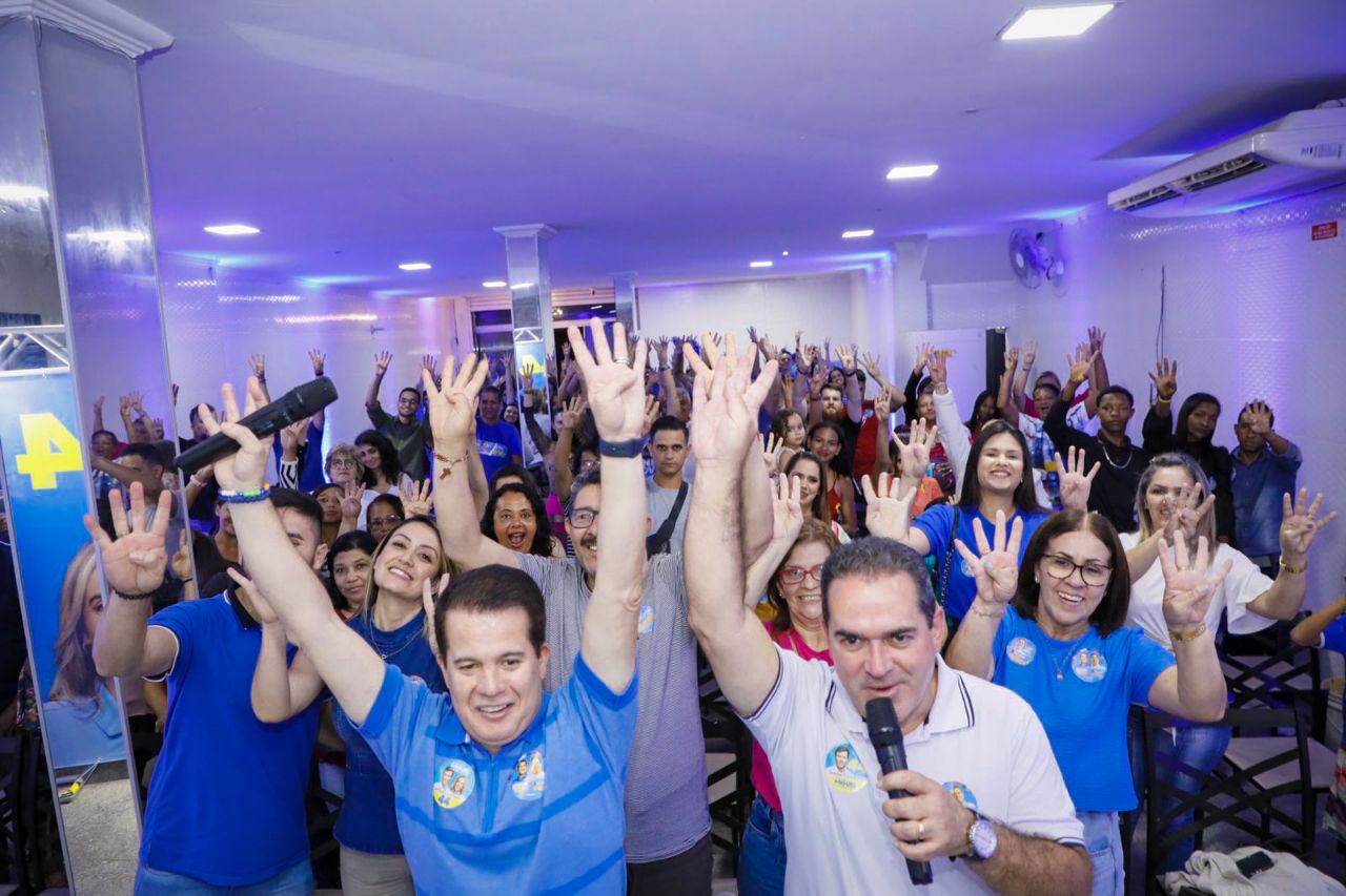Dilson e Edson promovem reunião com apoiadores em Caruaru