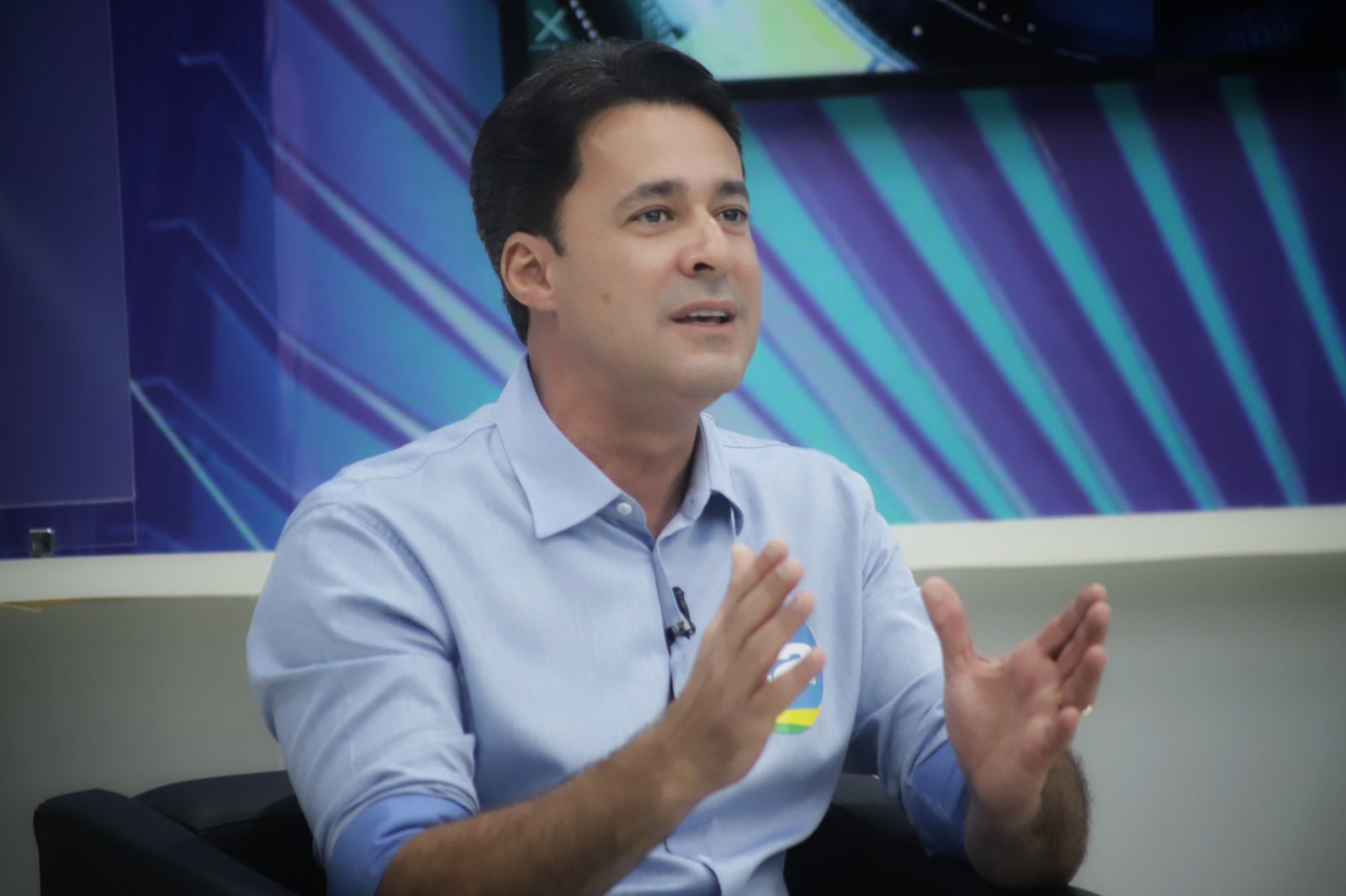 Anderson reafirma que há apenas dois lados nas eleições 