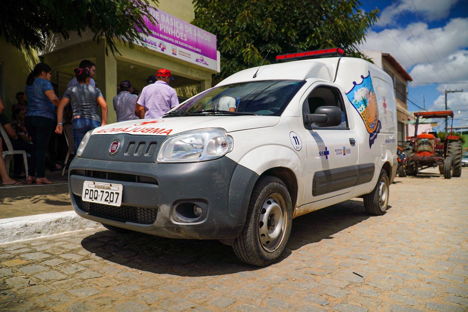 Dió entrega nova ambulância para atender zona rural de Riacho