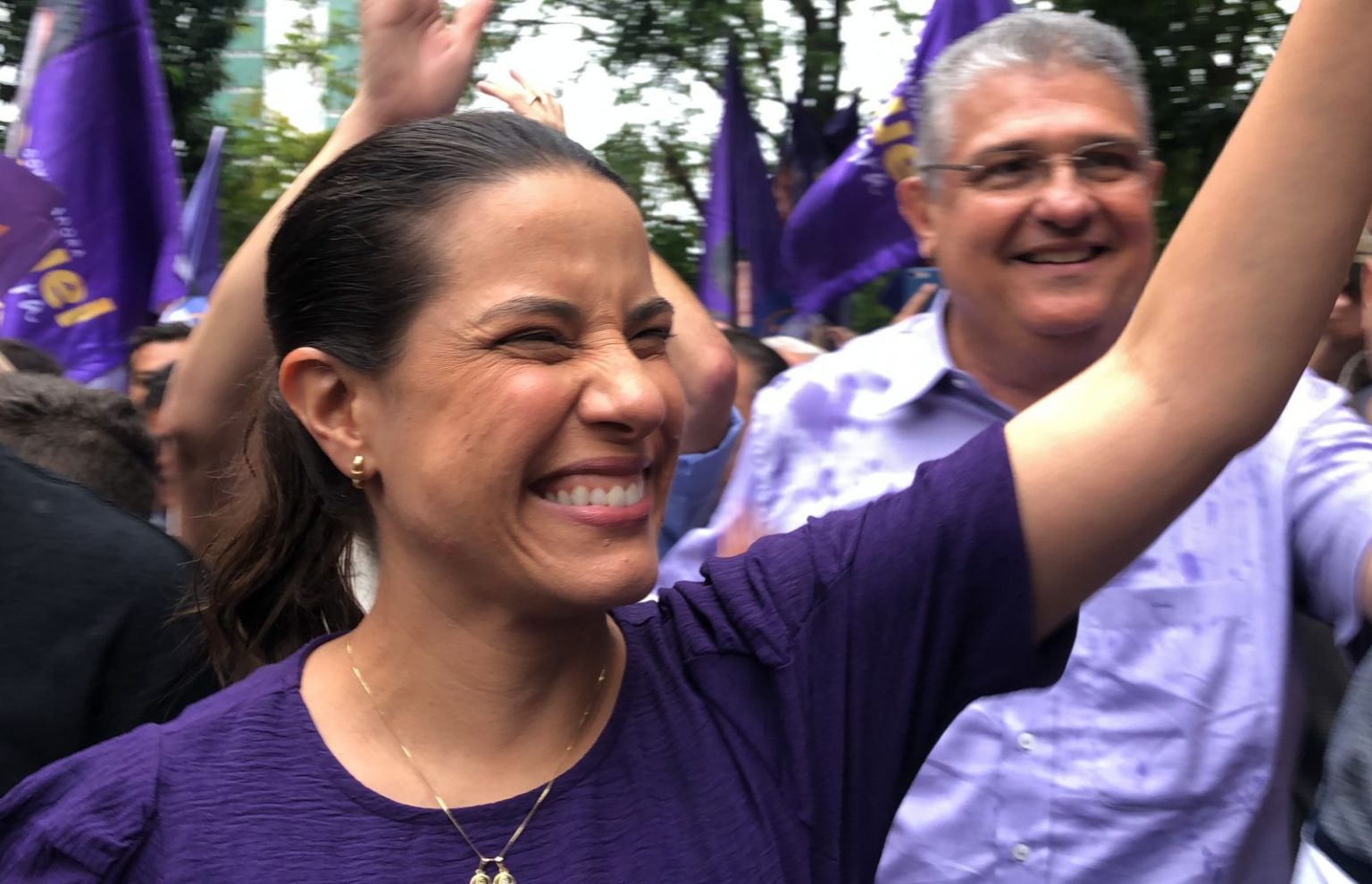 Cresce onda pró-Raquel