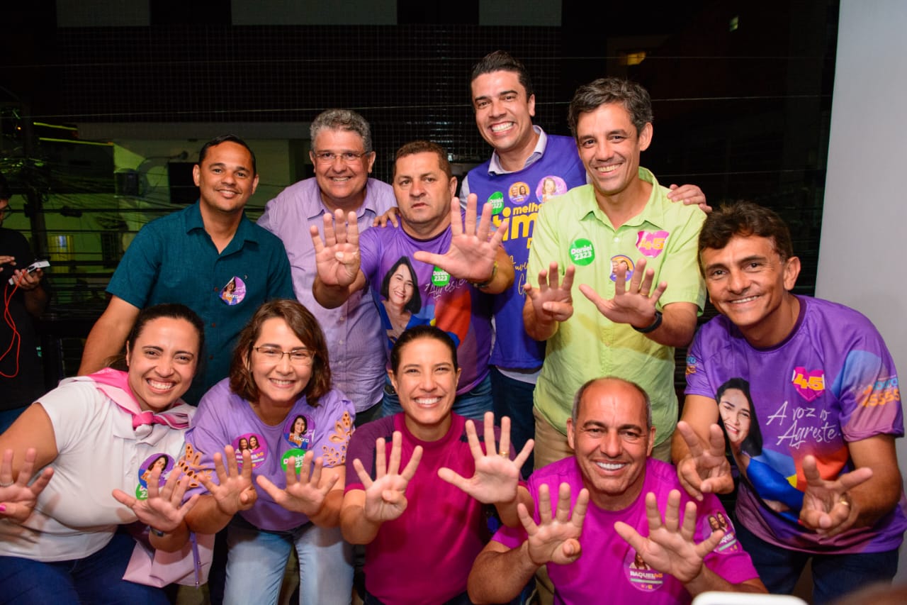 Débora cumpre agenda em Caruaru na companhia de aliados