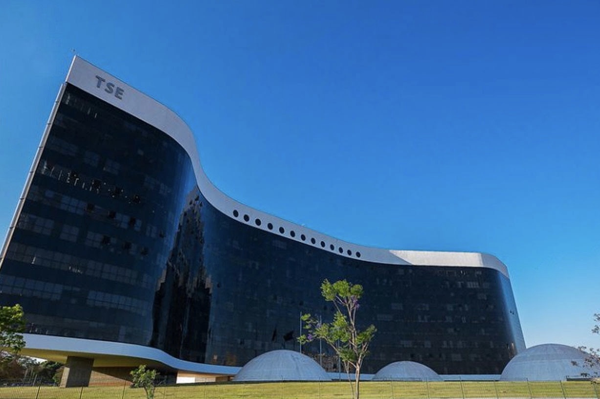 TSE suspende propaganda falsa de Bolsonaro sobre aborto