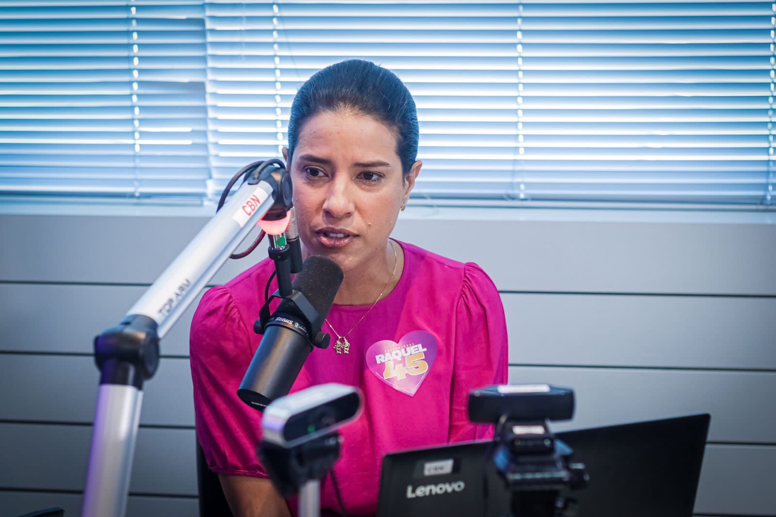 Raquel Lyra reforça propostas em última sabatina da eleição